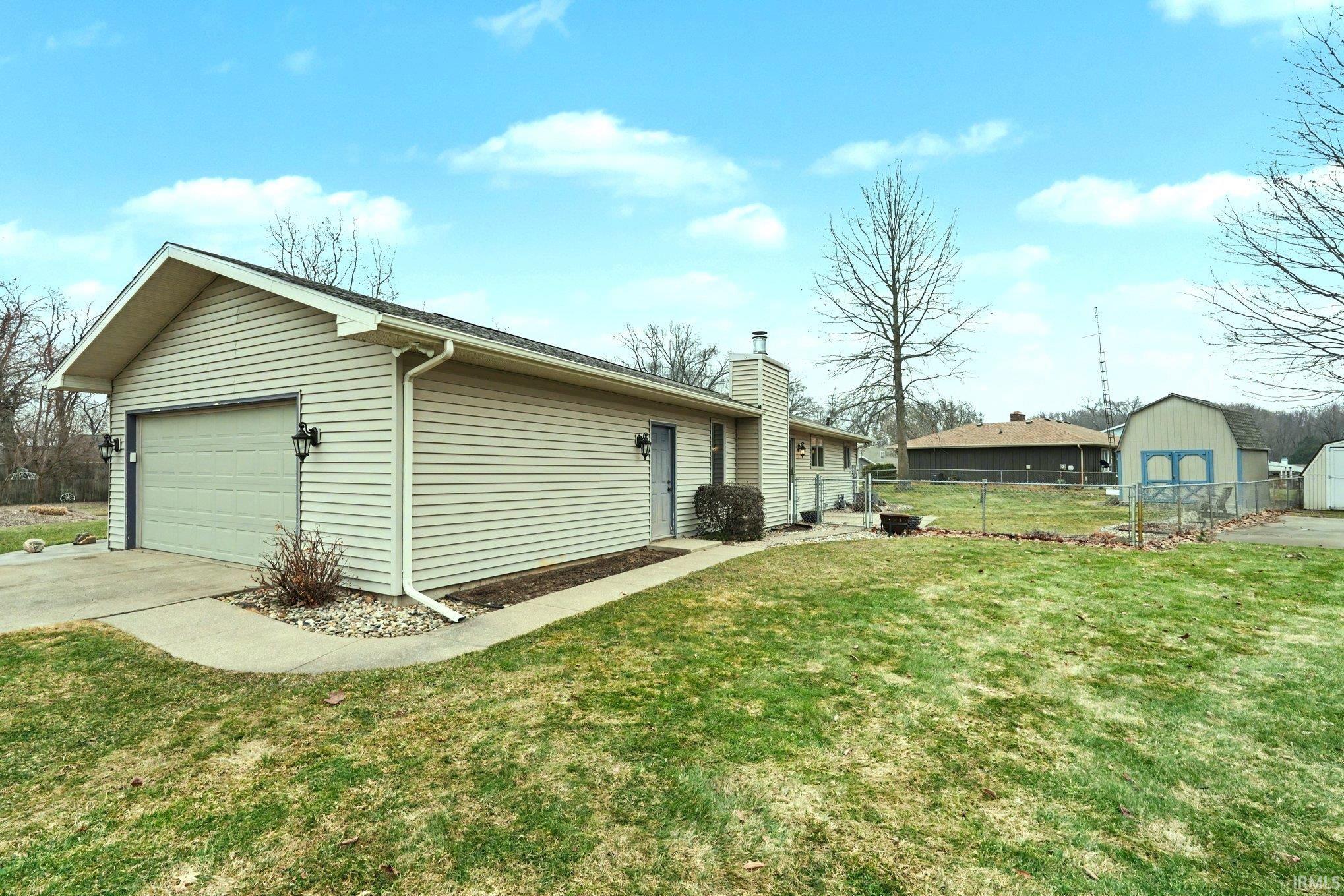 55633 Blue Jay Drive South Bend IN 46619