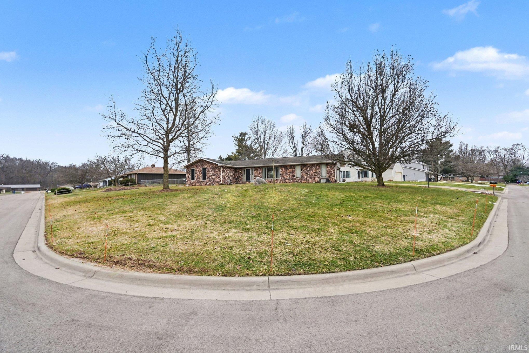 55633 Blue Jay Drive South Bend IN 46619