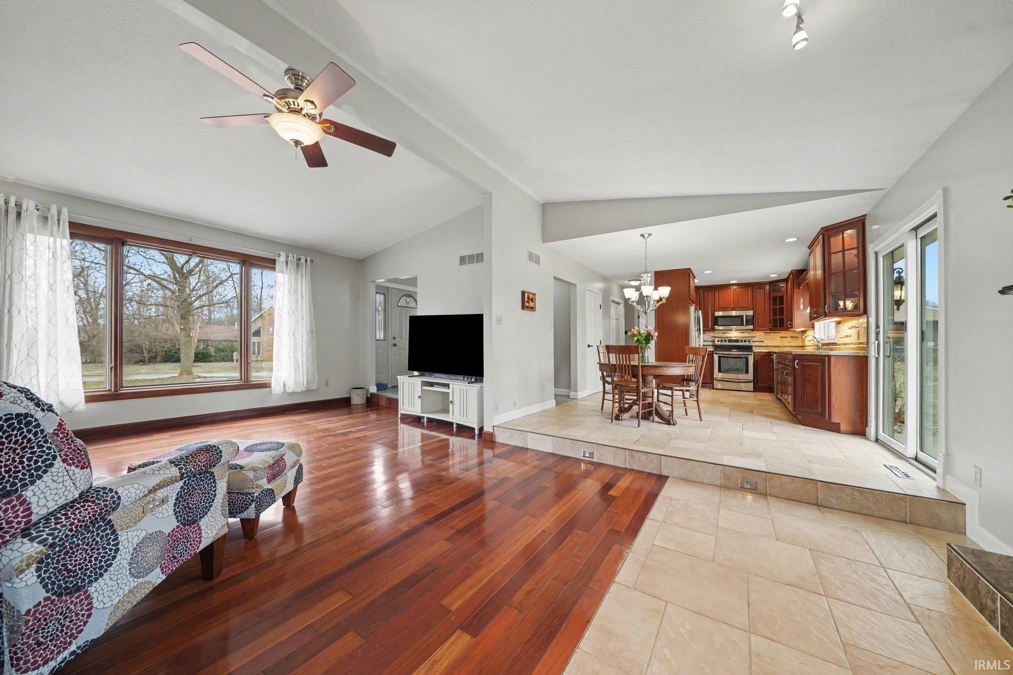 55633 Blue Jay Drive South Bend IN 46619