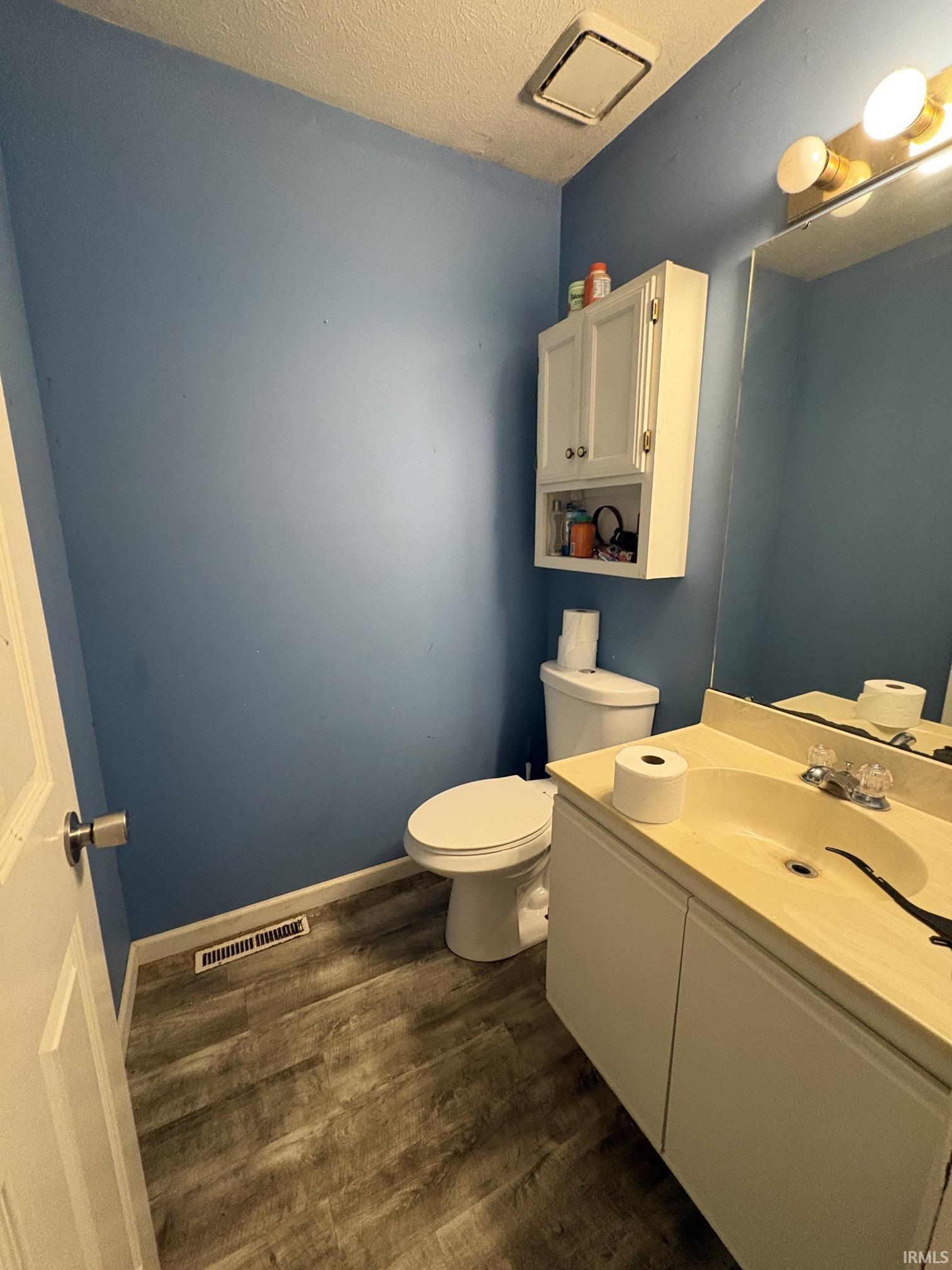 1923 Eagle Point Court South Bend IN 46628