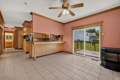 646 S Country Estates Lane Bloomfield IN 47424