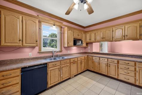 646 S Country Estates Lane Bloomfield IN 47424