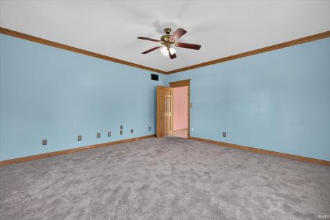 646 S Country Estates Lane Bloomfield IN 47424