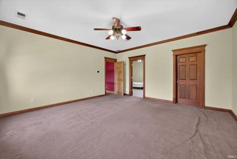646 S Country Estates Lane Bloomfield IN 47424