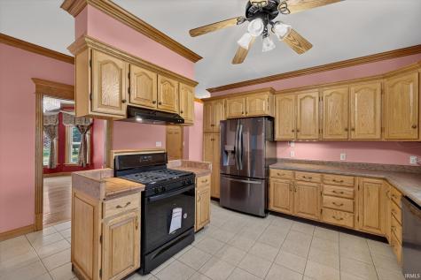 646 S Country Estates Lane Bloomfield IN 47424