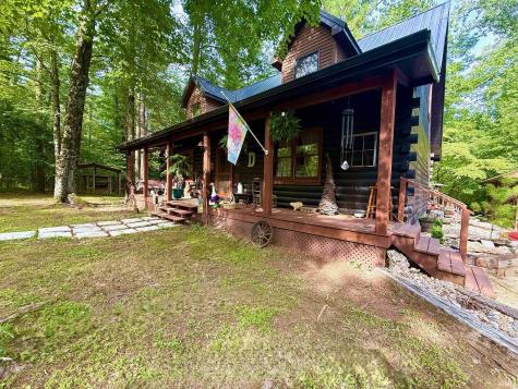 8 Spice Valley Court Mitchell IN 47446
