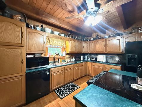 8 Spice Valley Court Mitchell IN 47446