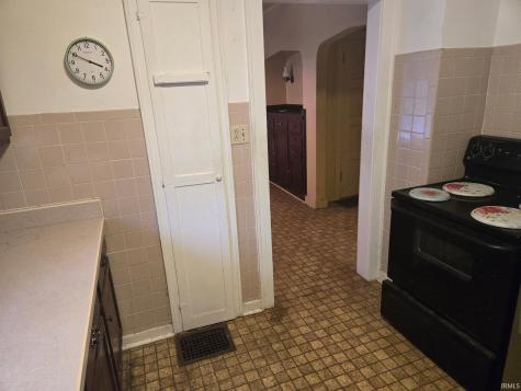 2237 W 8th Street Muncie IN 47302