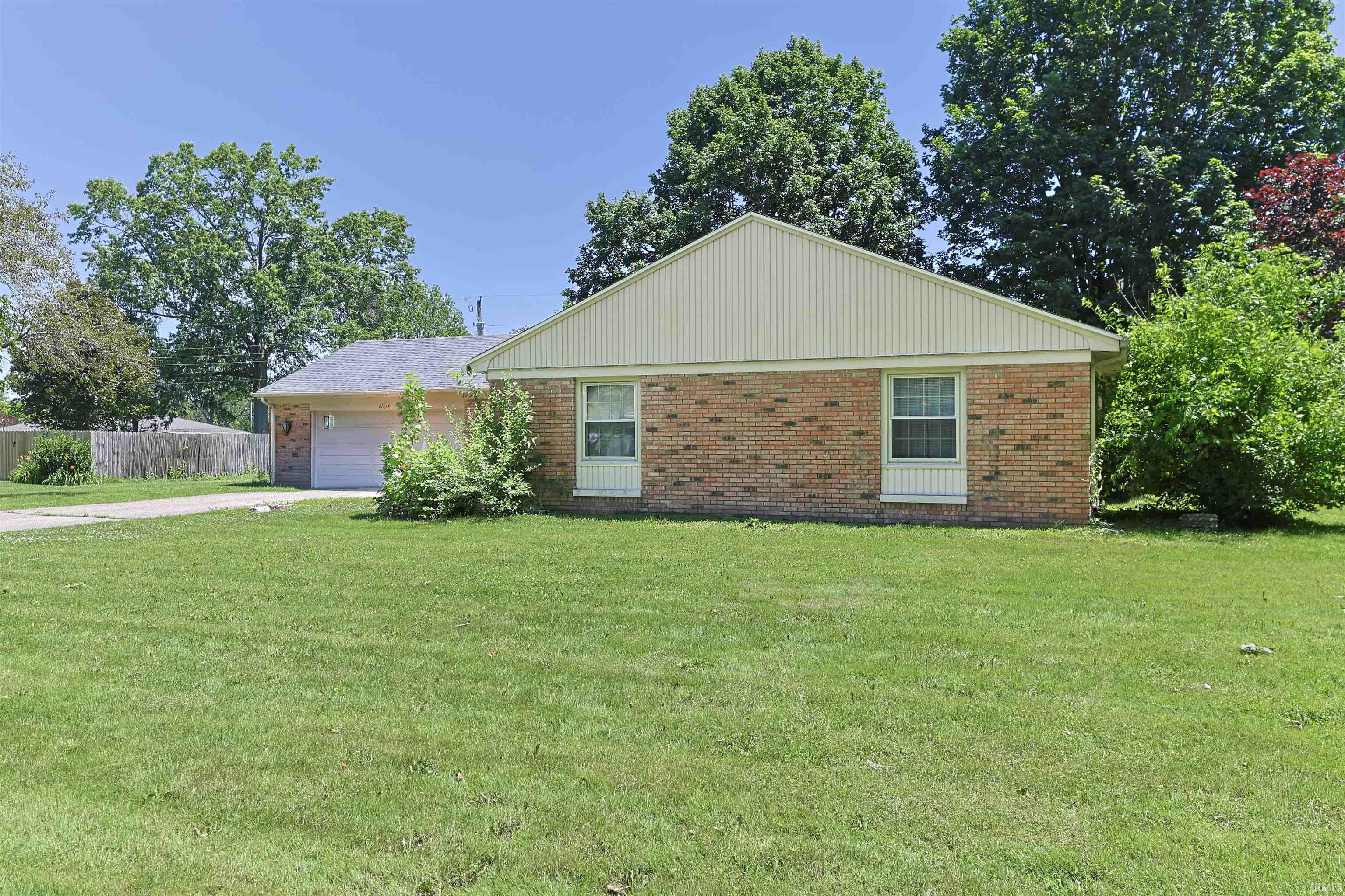 61594 Elderberry Lane South Bend IN 46614