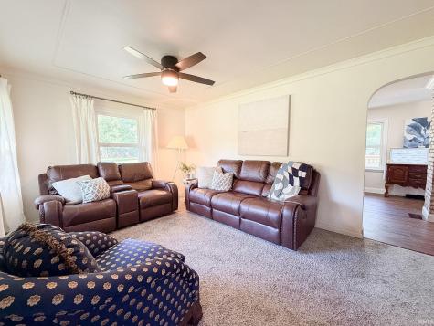 8921 Petersburg Road Evansville IN 47725