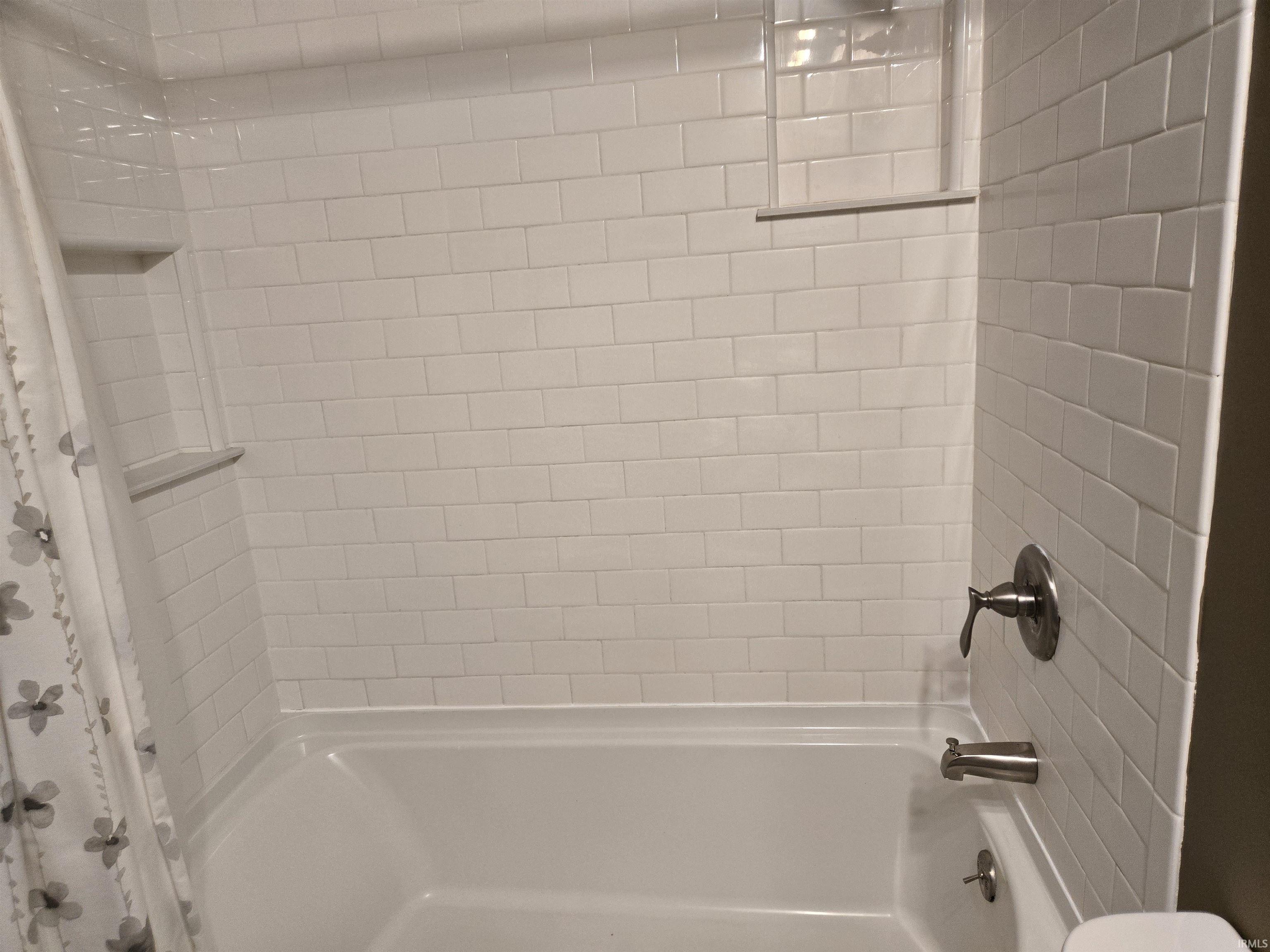 54519 Whispering Oak Drive Mishawaka IN 46545