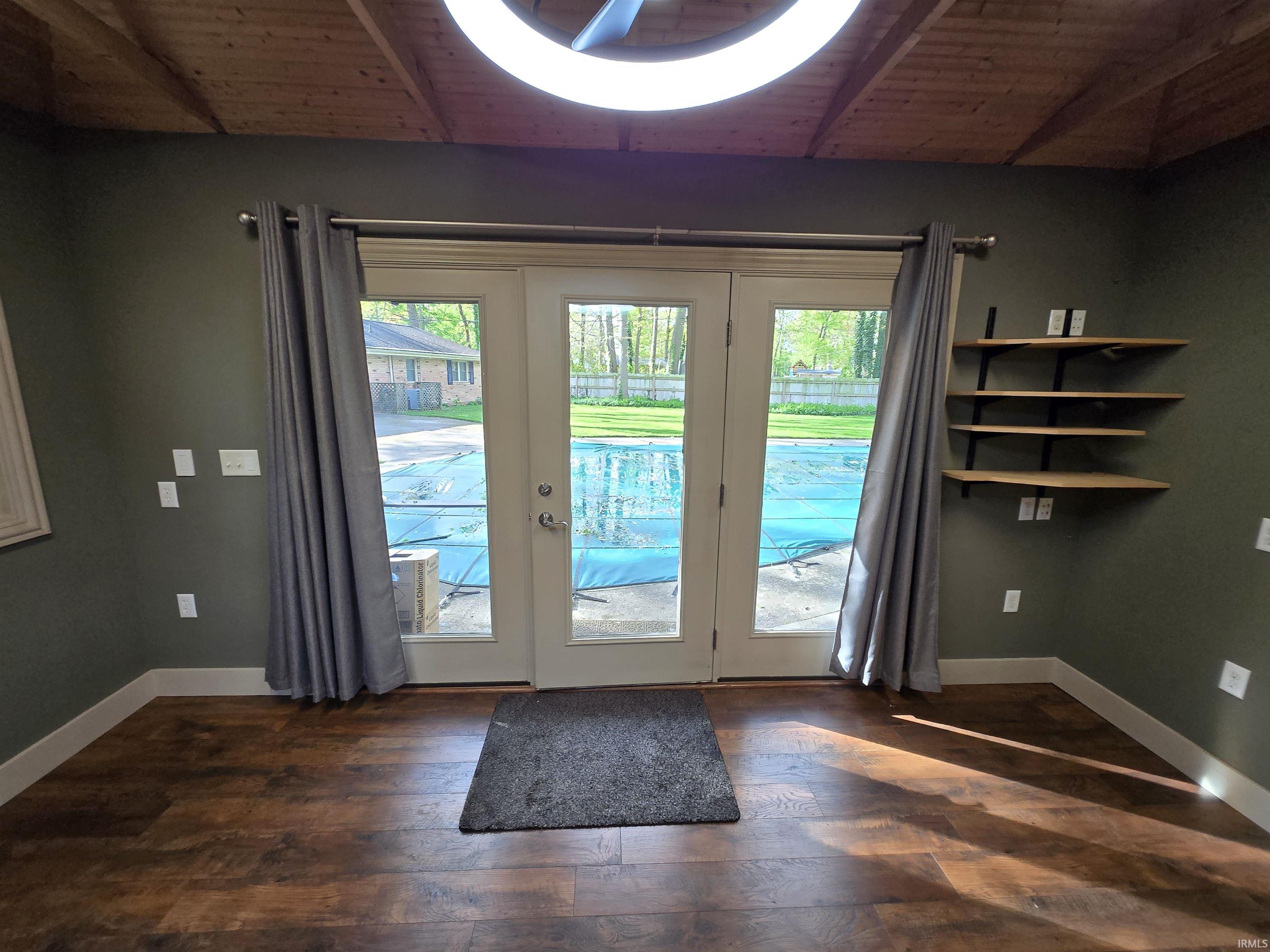 54519 Whispering Oak Drive Mishawaka IN 46545