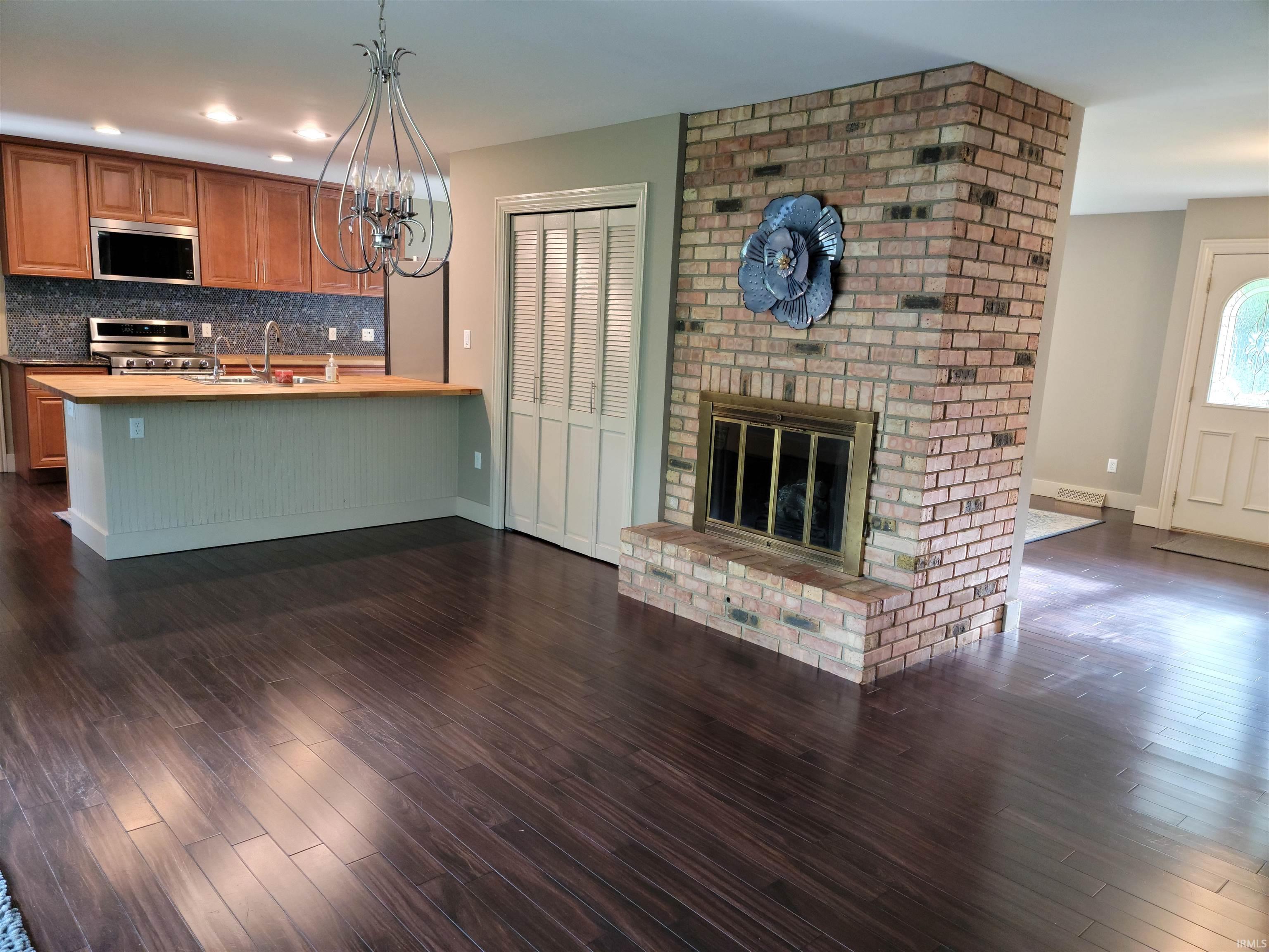 54519 Whispering Oak Drive Mishawaka IN 46545