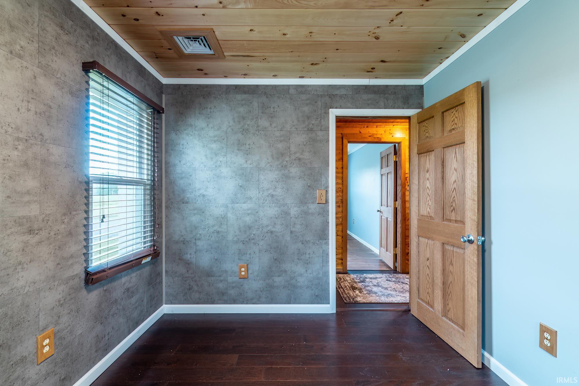 2399 N 700 E Road Akron IN 46910