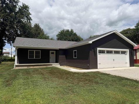 113 W Vine Street Flora IN 46929