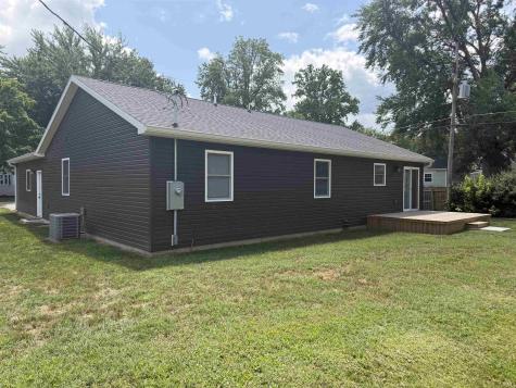 113 W Vine Street Flora IN 46929