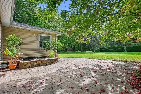 202 E Tyner Drive Warsaw IN 46580