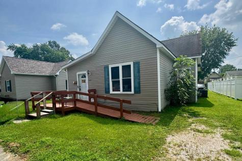 1633 N 11th Street Vincennes IN 47591