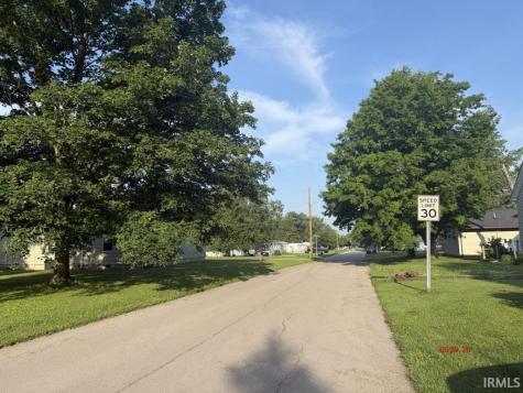 517 E 4th Street Hartford City IN 47348