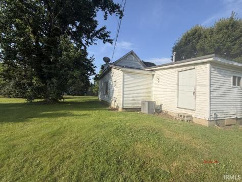 517 E 4th Street Hartford City IN 47348