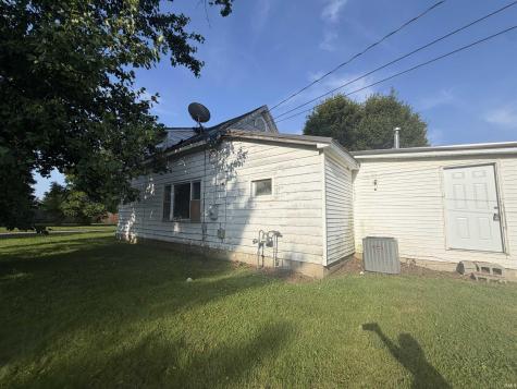 517 E 4th Street Hartford City IN 47348
