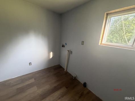 517 E 4th Street Hartford City IN 47348