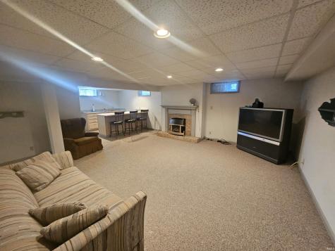 12505 Petersburg Road Evansville IN 47725