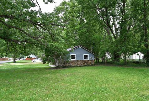319 W 13th Street Winamac IN 46996