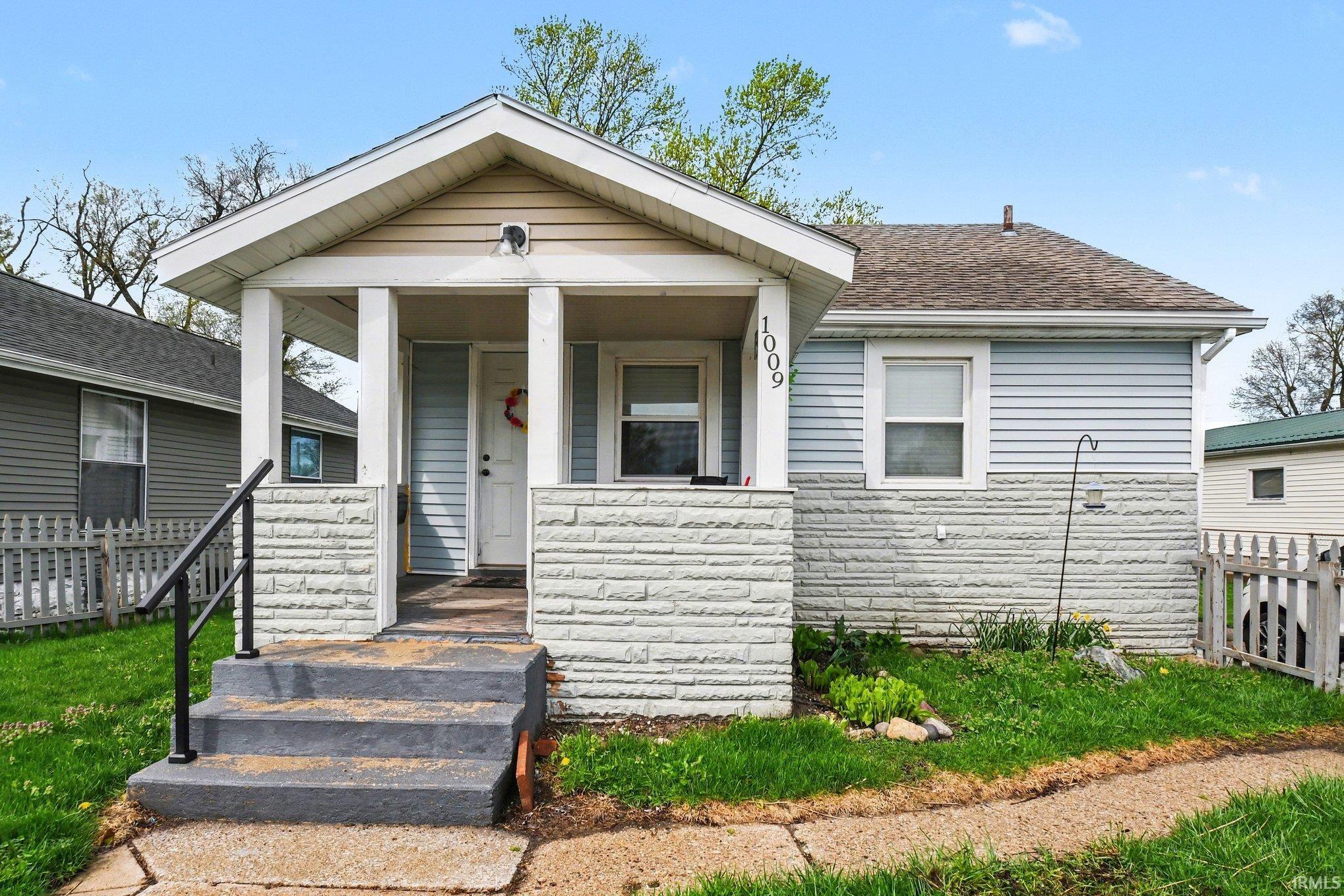 1009 Somerset Avenue Mishawaka IN 46544