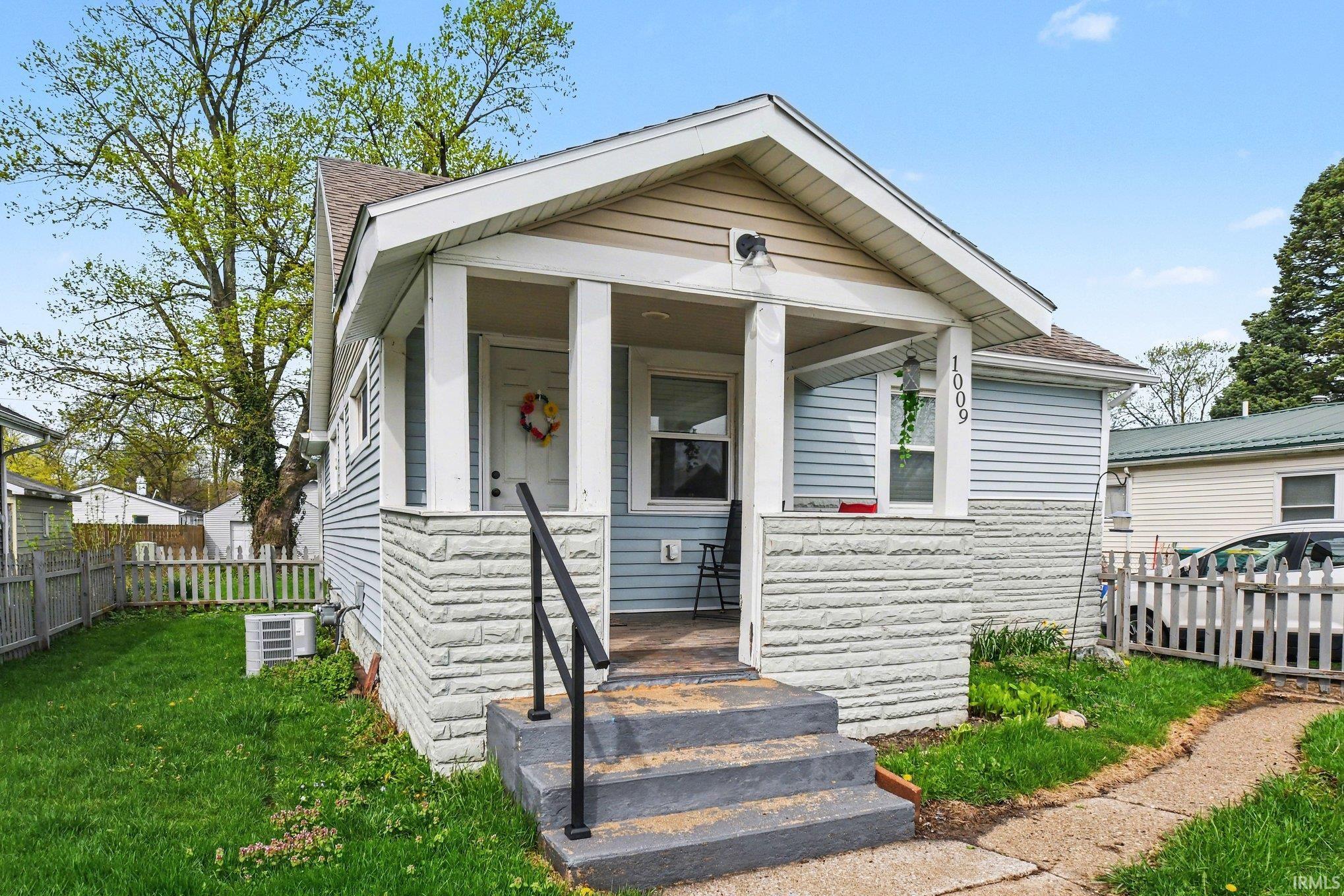 1009 Somerset Avenue Mishawaka IN 46544
