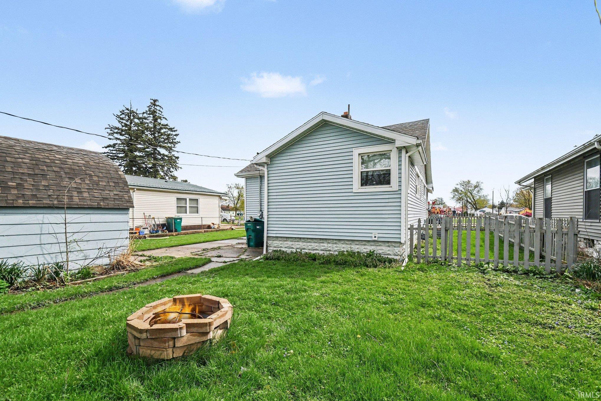 1009 Somerset Avenue Mishawaka IN 46544
