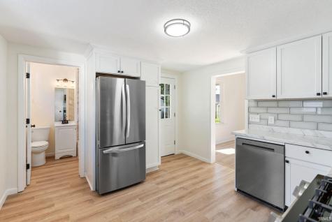 1652 High Street Fort Wayne IN 46808