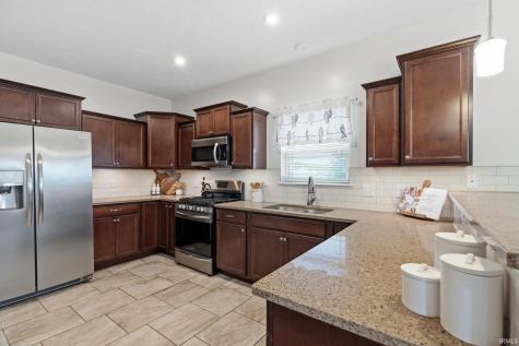 3293 Charlais Circle Delphi IN 46923