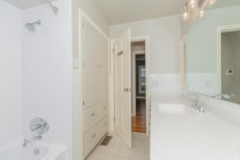 7127 Taylor Avenue Evansville IN 47715
