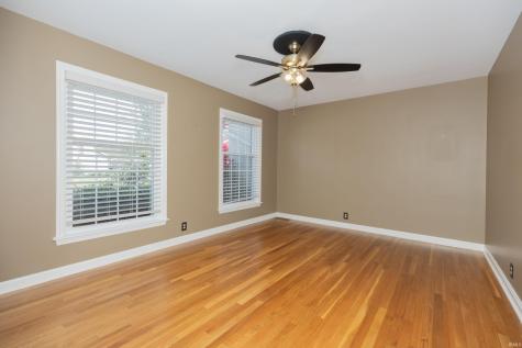 7127 Taylor Avenue Evansville IN 47715
