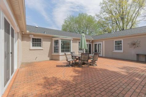 7127 Taylor Avenue Evansville IN 47715