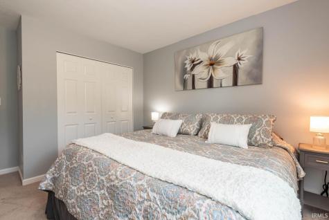 605 S Bobcat Bend Bloomington IN 47403