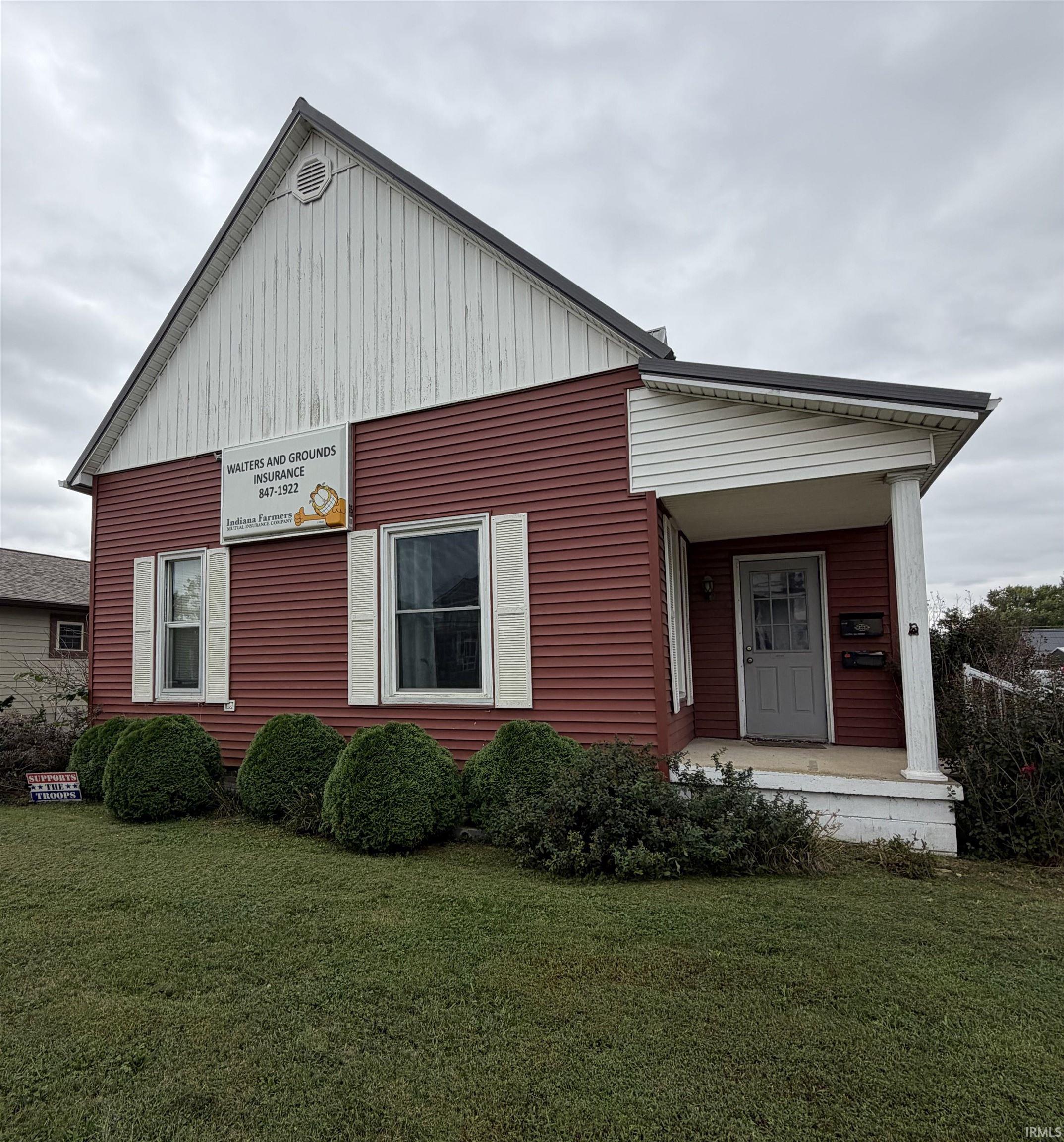 909 NE A Street Linton IN 47441