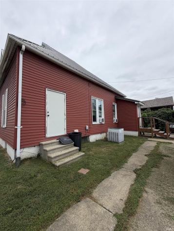 909 NE A Street Linton IN 47441