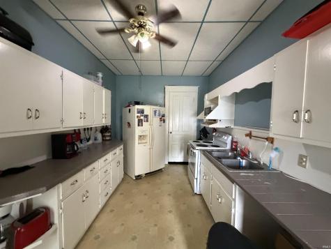 909 NE A Street Linton IN 47441