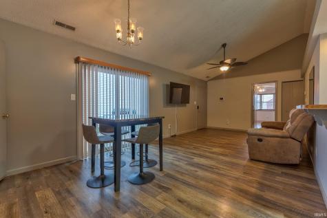 5825 Crossfield Drive Evansville IN 47715