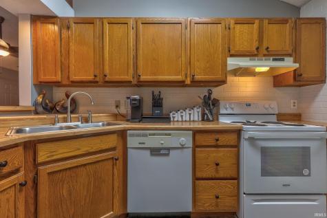 5825 Crossfield Drive Evansville IN 47715