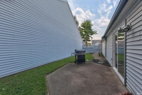 5825 Crossfield Drive Evansville IN 47715