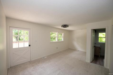 8615 W State Road 26 Rossville IN 46065