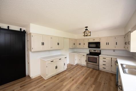 8615 W State Road 26 Rossville IN 46065