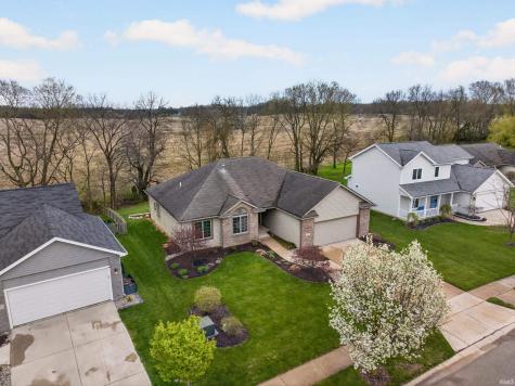 221 Ballenshire Lane Kendallville IN 46755