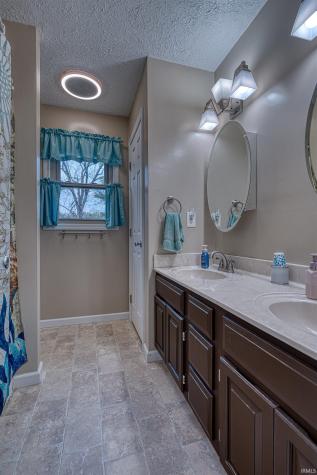 214 Brookview Drive Evansville IN 47711