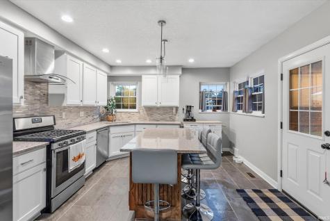 3812 Kirkwood Drive Fort Wayne IN 46805