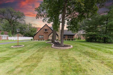 3812 Kirkwood Drive Fort Wayne IN 46805