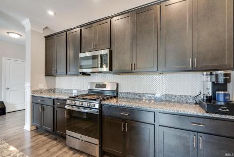 929 Meravi Cove Fort Wayne IN 46818